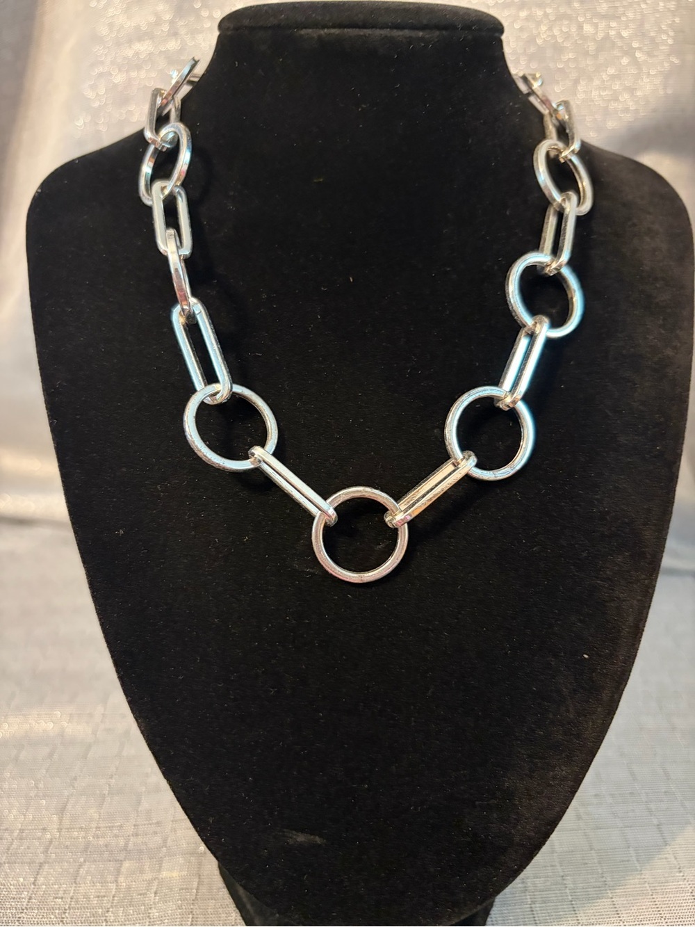 Silver-Tone Link Circle Necklace - Women's Fashion Jewelry